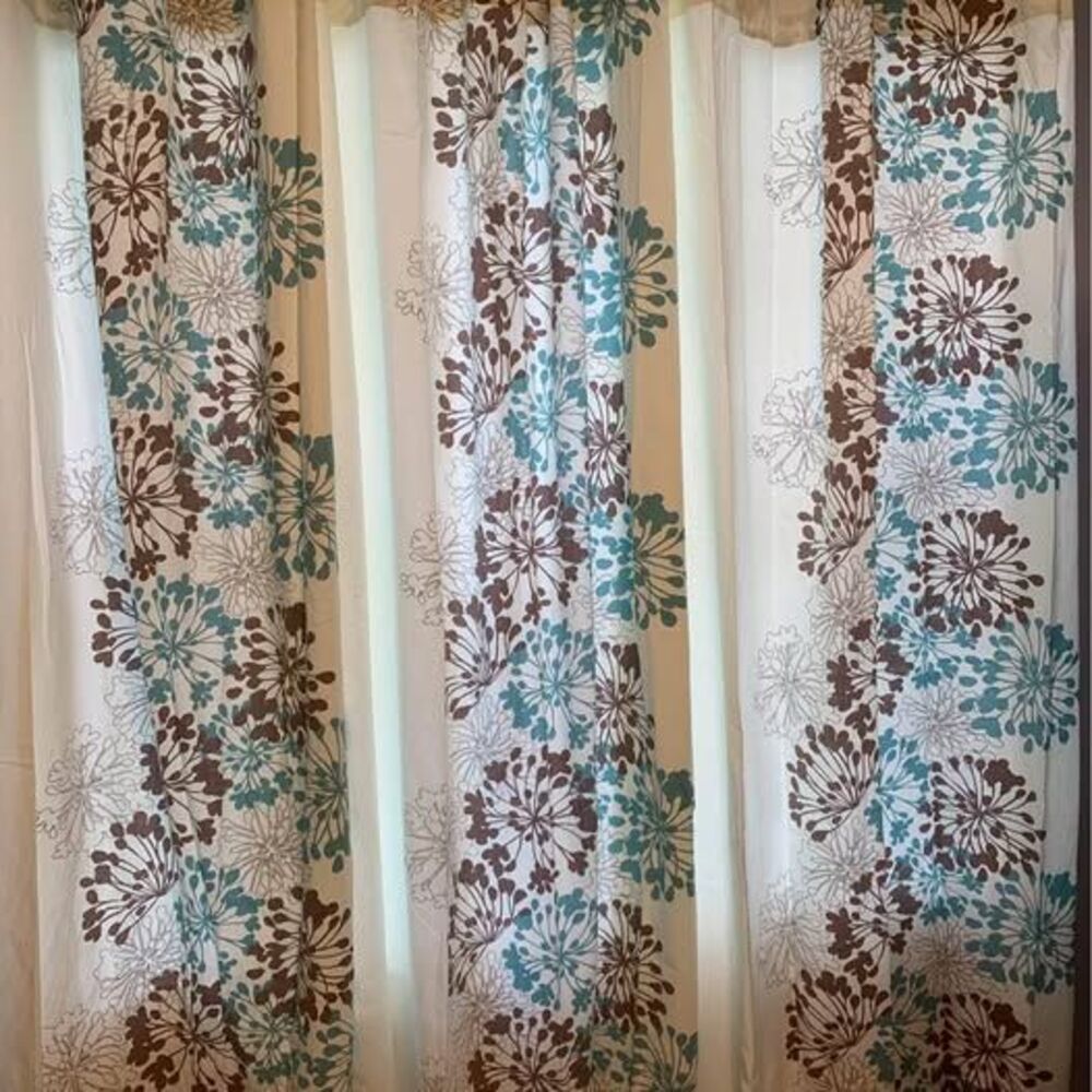 3 Curtain Panels